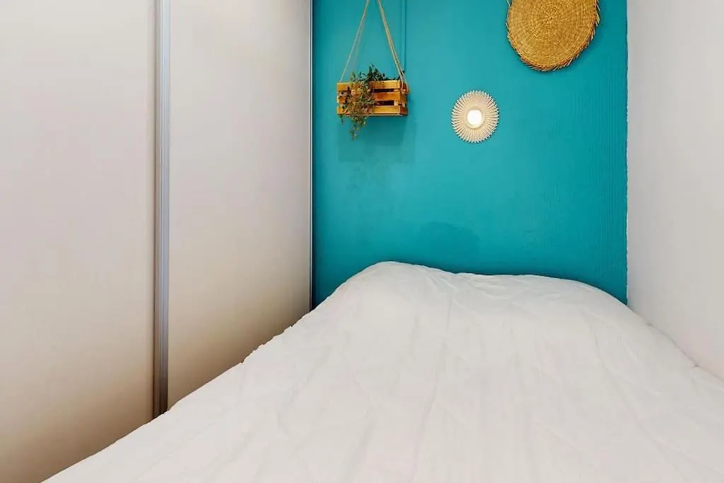 Appartement 60 M2, Piscine Premiere Ligne De Mer Roses Apartment